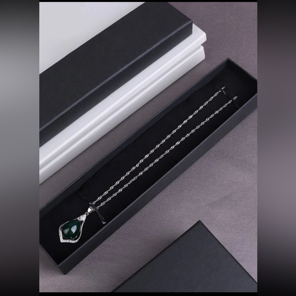 Final PRICE New 5PC Paper Jewelry Storage Box - Picture 2 of 4